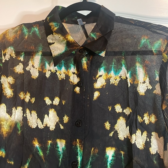 💚🤎Bl^nk button down blouse see-through 100% viscose pit to pit 20 NWT - Picture 2 of 4